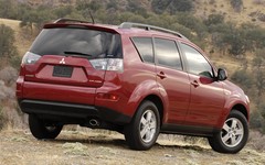 Mitsubishi Outlander manuals and service information