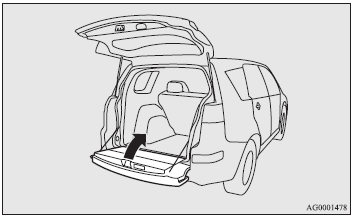 1. Raise the lower gate until it locks properly in position with a click.