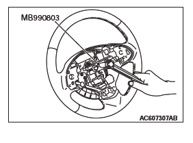 Mitsubishi Outlander. Supplemental Restraint System (SRS)