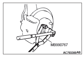 Mitsubishi Outlander. Front Axle