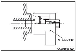 Mitsubishi Outlander. Engine Lubrication