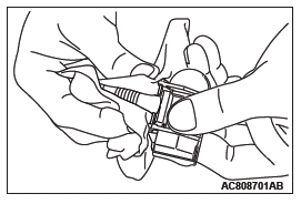 Mitsubishi Outlander. Keyless Operation System (KOS)