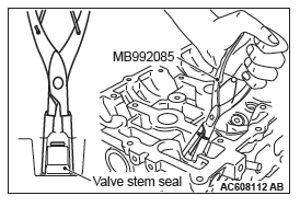 Mitsubishi Outlander. Engine Mechanical